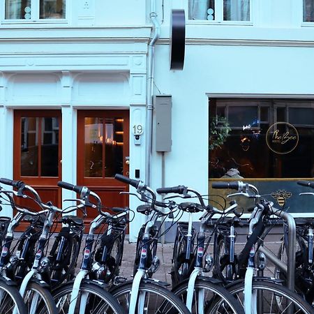 The Bee Hostel アムステルダム エクステリア 写真