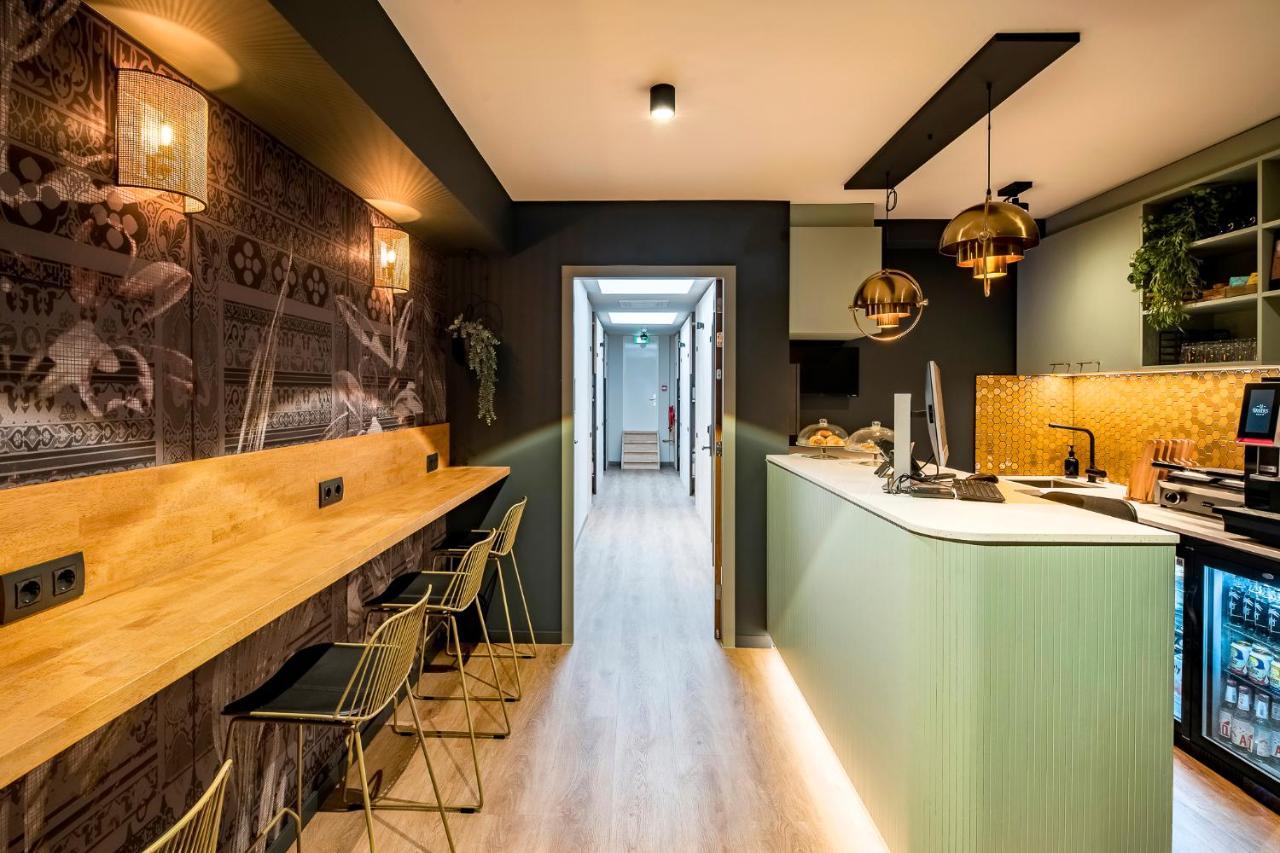 The Bee Hostel アムステルダム エクステリア 写真