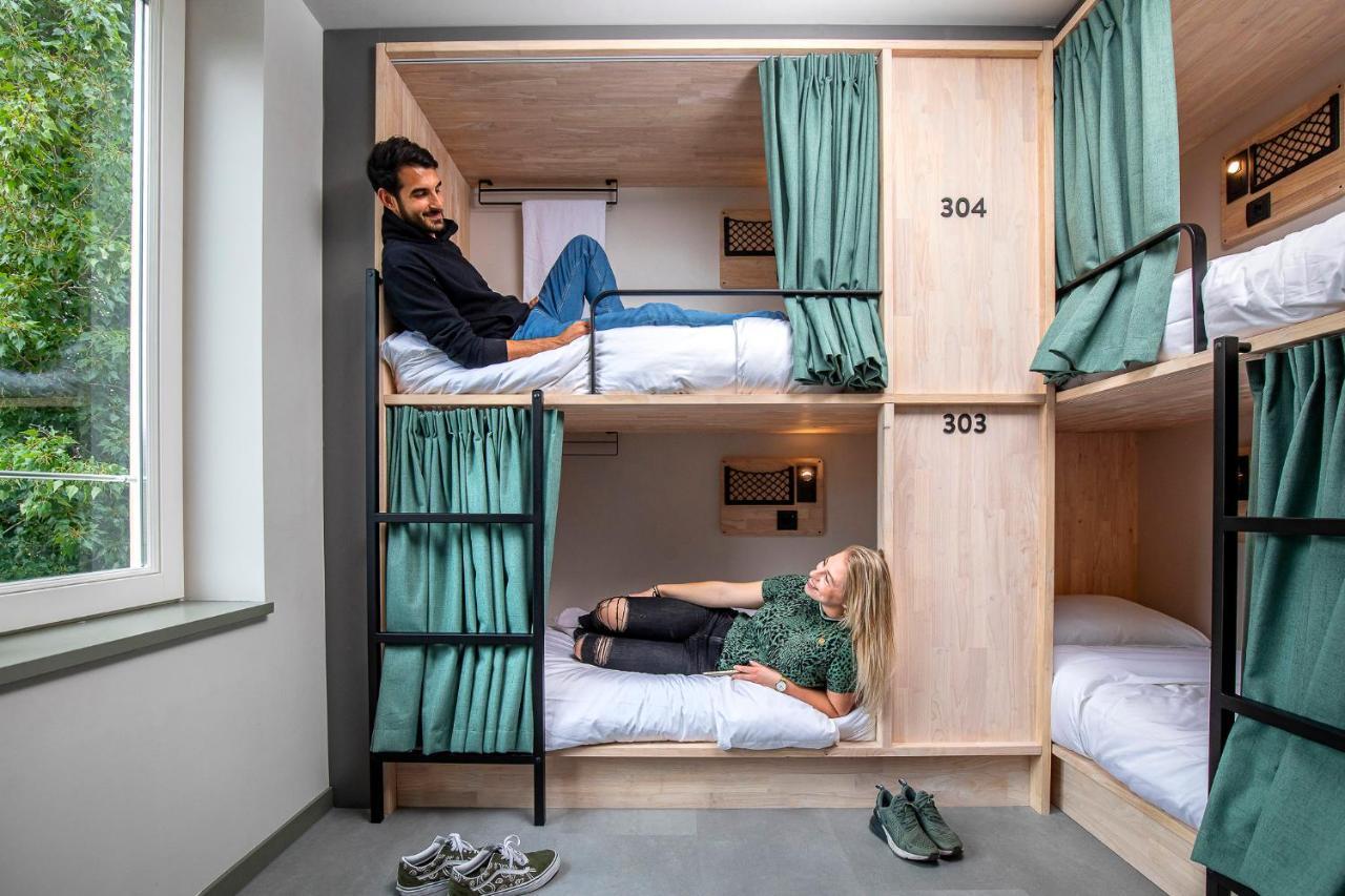 The Bee Hostel アムステルダム エクステリア 写真