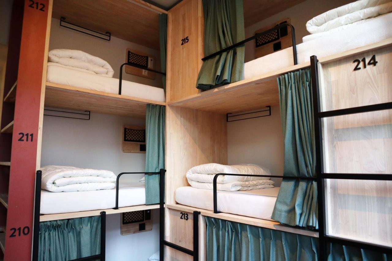 The Bee Hostel アムステルダム エクステリア 写真